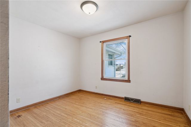 2262 C Street SW, Cedar Rapids, IA 52404