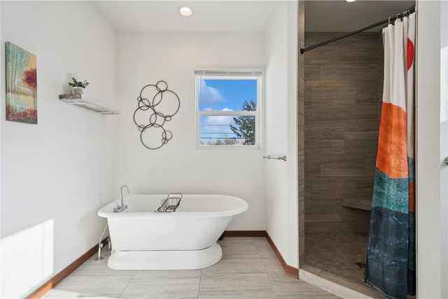 2262 C Street SW, Cedar Rapids, IA 52404