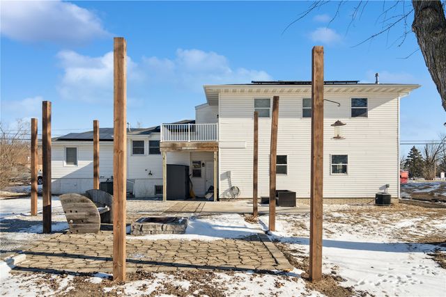 2262 C Street SW, Cedar Rapids, IA 52404