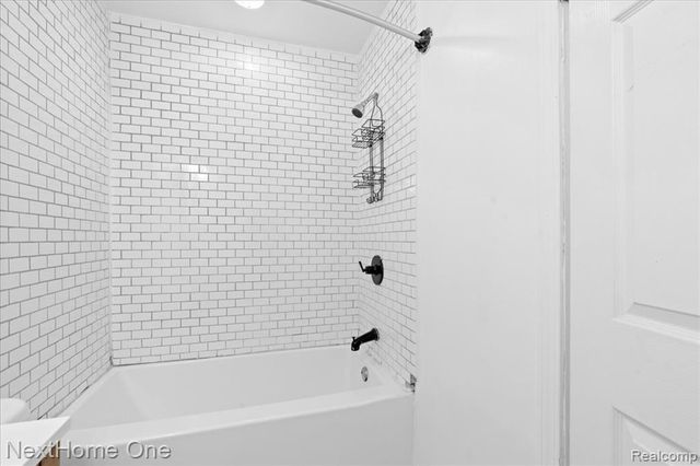 1763 Henbert Road, West Bloomfield, MI 48324