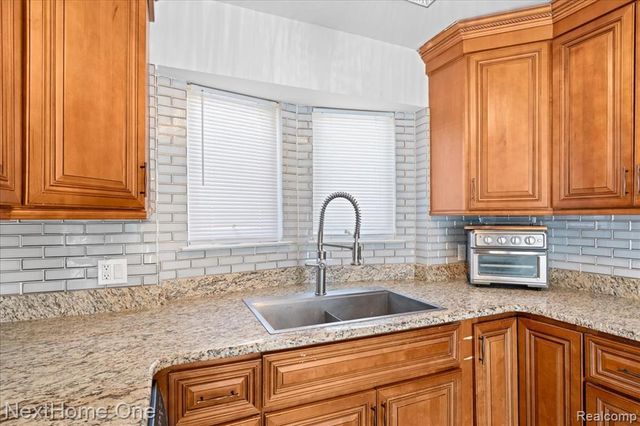 1763 Henbert Road, West Bloomfield, MI 48324