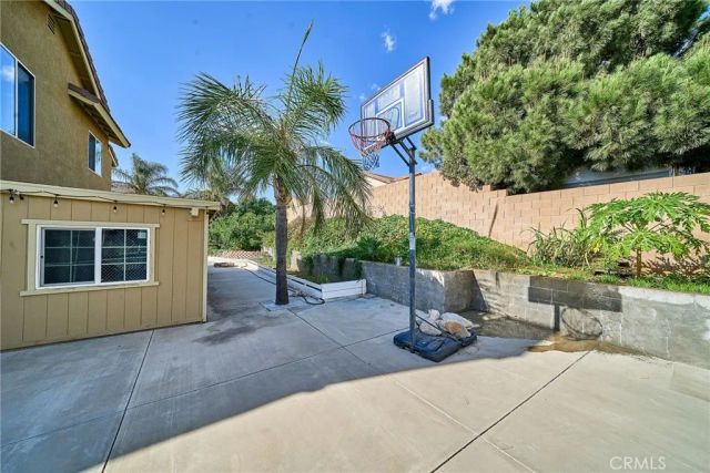 2652 Via Lindo, Rialto, CA 92377