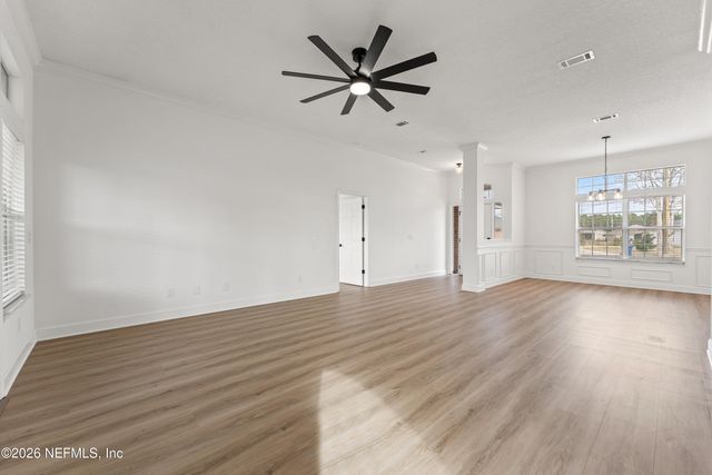 15738 NORTHSIDE Drive E, Jacksonville, FL 32218