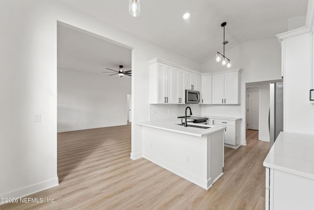 15738 NORTHSIDE Drive E, Jacksonville, FL 32218