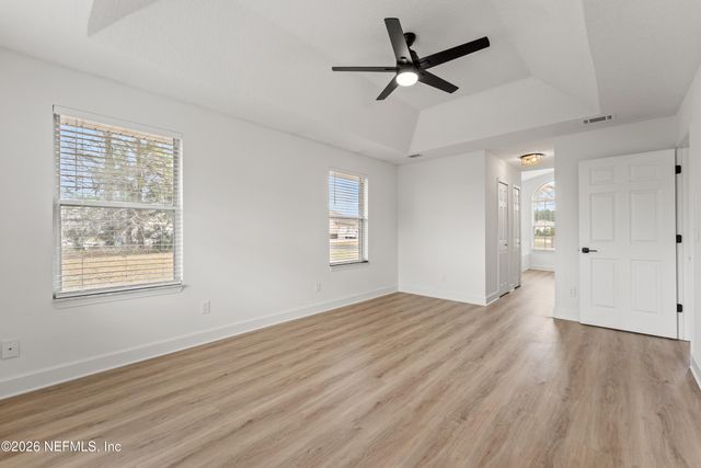 15738 NORTHSIDE Drive E, Jacksonville, FL 32218