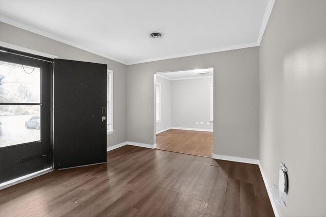 177 E RAINES RD, Memphis, TN 38109