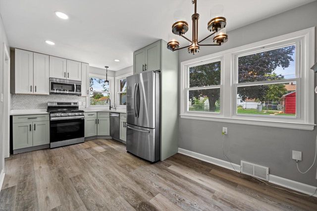 4067 N 44th STREET, Milwaukee, WI 53216