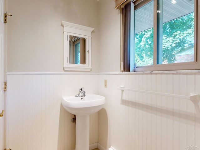740 Wilson Avenue, Saginaw Twp, MI 48638