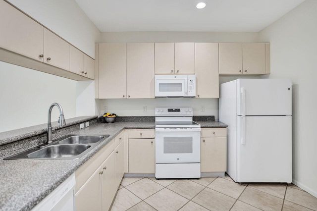 6379 Bella Circle W 606, Boynton Beach, FL 33437