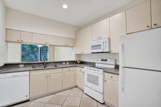 6379 Bella Circle W 606, Boynton Beach, FL 33437