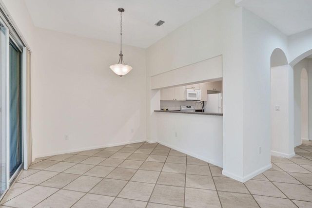6379 Bella Circle W 606, Boynton Beach, FL 33437