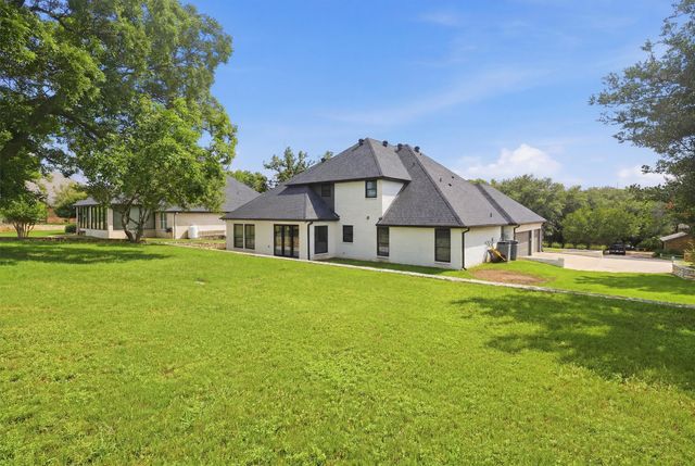 9121 Bontura Road, Granbury, TX 76049