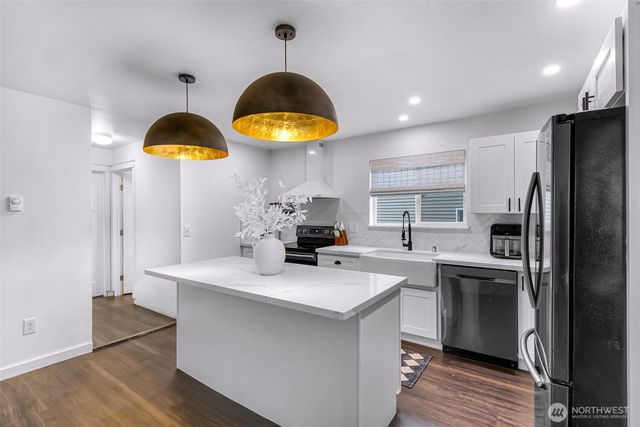 5232 Larrabee Way, Mount Vernon, WA 98273