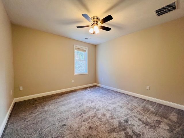 10 Glacier Path 10, Middleboro, MA 02346