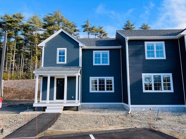 10 Glacier Path 10, Middleboro, MA 02346