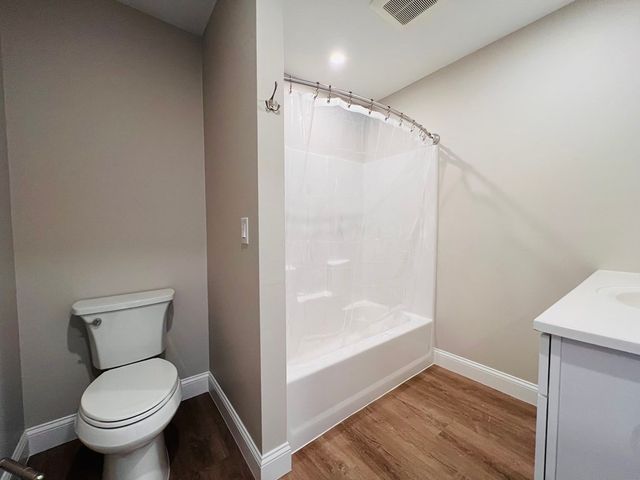 10 Glacier Path 10, Middleboro, MA 02346