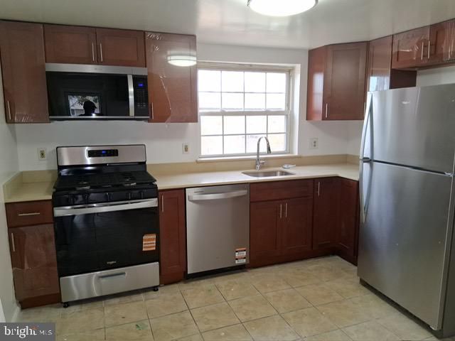 12596 COLEBROOK CT, Woodbridge, VA 22192