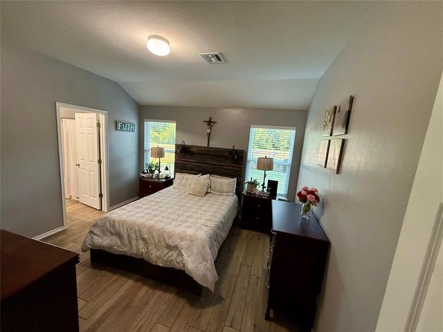 906 River Run Drive, Noble, OK 73068