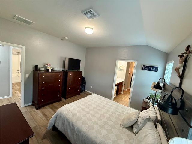 906 River Run Drive, Noble, OK 73068