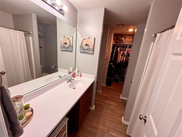 906 River Run Drive, Noble, OK 73068