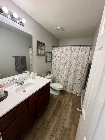 906 River Run Drive, Noble, OK 73068
