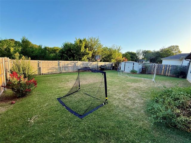 906 River Run Drive, Noble, OK 73068