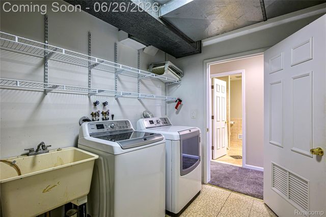 42160 Woodward Avenue 7, Bloomfield Hills, MI 48304
