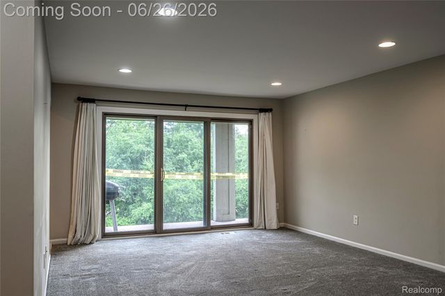 42160 Woodward Avenue 7, Bloomfield Hills, MI 48304