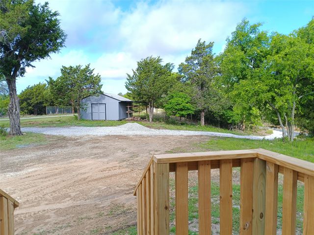 700 Woodhaven Drive, Springtown, TX 76082