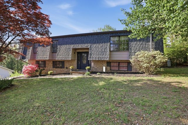 2404 Horseshoe Drive, Soddy Daisy, TN 37379