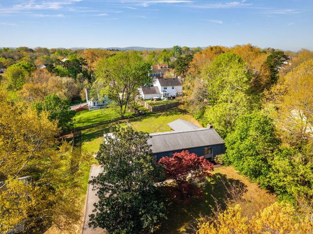 2404 Horseshoe Drive, Soddy Daisy, TN 37379