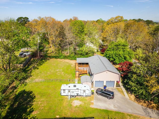 2404 Horseshoe Drive, Soddy Daisy, TN 37379