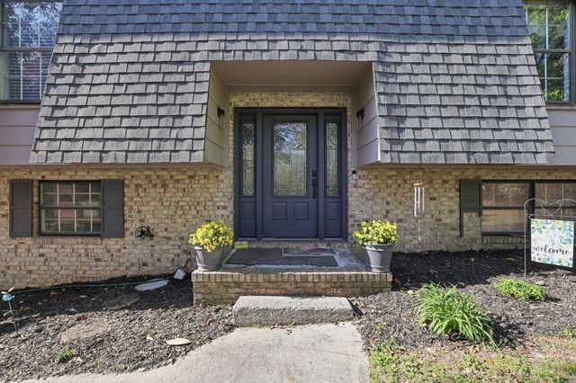 2404 Horseshoe Drive, Soddy Daisy, TN 37379