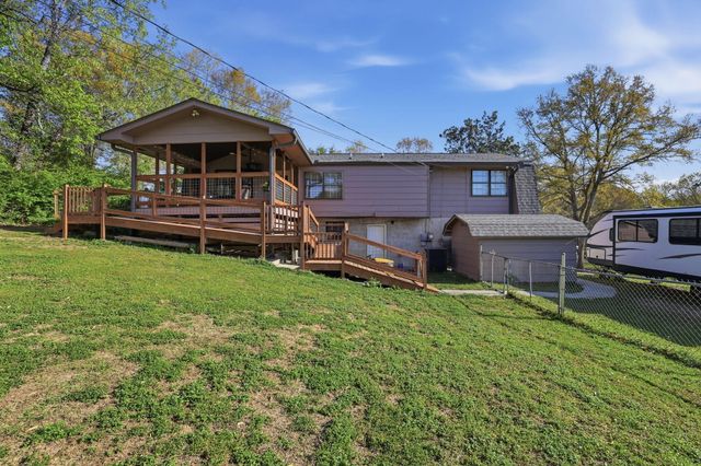 2404 Horseshoe Drive, Soddy Daisy, TN 37379