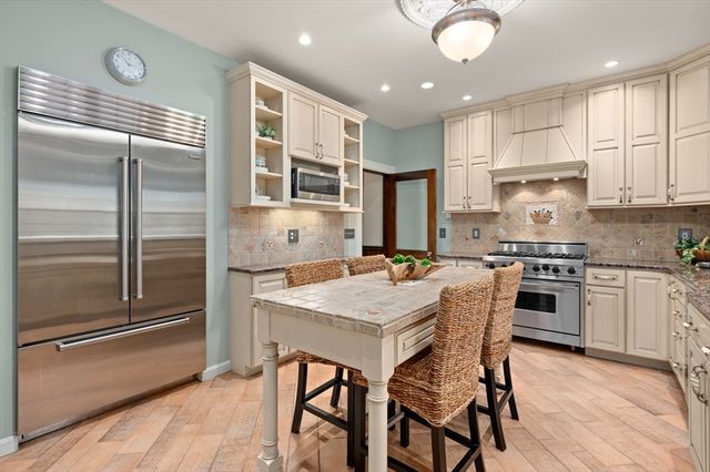 90 Prospect St, Wakefield, MA 01880