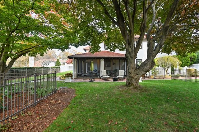 90 Prospect St, Wakefield, MA 01880