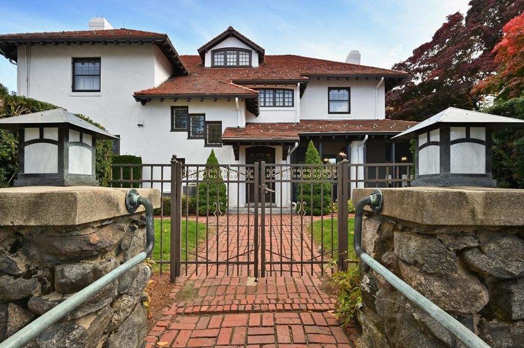 90 Prospect St, Wakefield, MA 01880