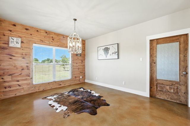 496 County Road 4730, Leonard, TX 75452