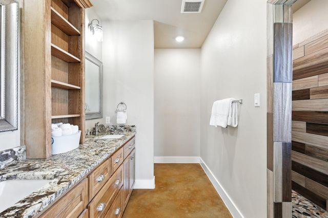 496 County Road 4730, Leonard, TX 75452