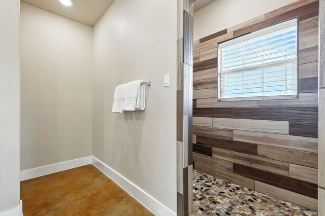 496 County Road 4730, Leonard, TX 75452