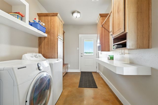 496 County Road 4730, Leonard, TX 75452