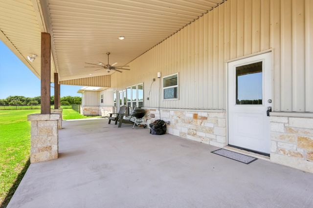 496 County Road 4730, Leonard, TX 75452