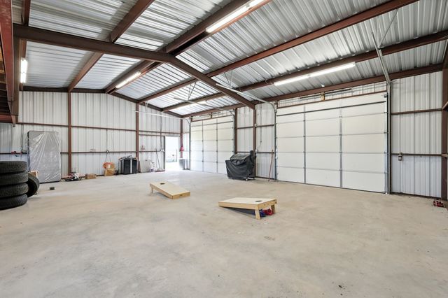 496 County Road 4730, Leonard, TX 75452