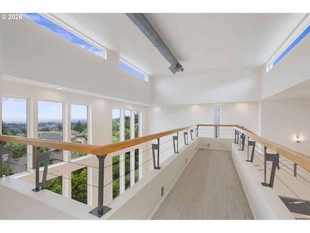 8214 Nw HAWKINS Blvd, Portland, OR 97229