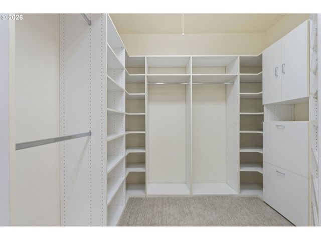 8214 Nw HAWKINS Blvd, Portland, OR 97229