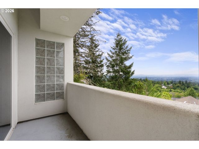 8214 Nw HAWKINS Blvd, Portland, OR 97229