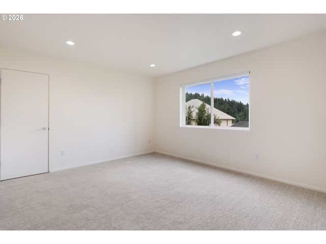 8214 Nw HAWKINS Blvd, Portland, OR 97229