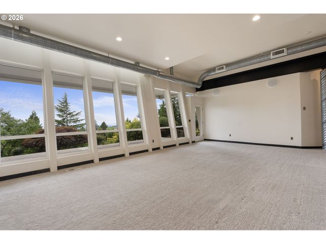 8214 Nw HAWKINS Blvd, Portland, OR 97229