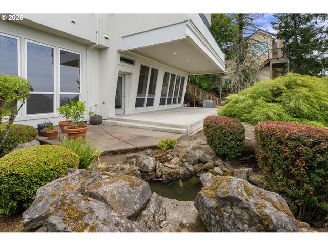 8214 Nw HAWKINS Blvd, Portland, OR 97229