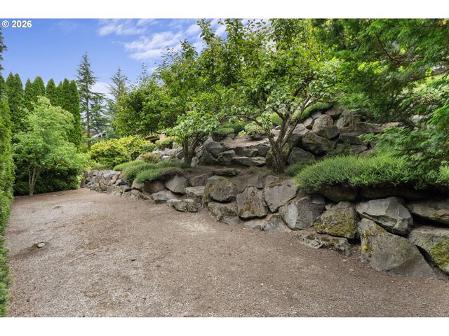 8214 Nw HAWKINS Blvd, Portland, OR 97229